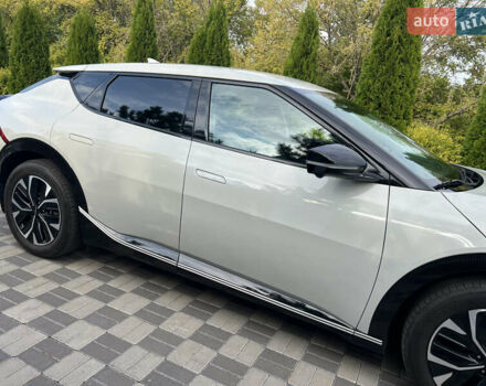Білий Кіа EV6, об'ємом двигуна 0 л та пробігом 41 тис. км за 26400 $, фото 17 на Automoto.ua