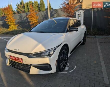 Белый Киа EV6, объемом двигателя 0 л и пробегом 58 тыс. км за 26000 $, фото 7 на Automoto.ua