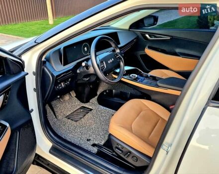 Белый Киа EV6, объемом двигателя 0 л и пробегом 33 тыс. км за 27700 $, фото 25 на Automoto.ua