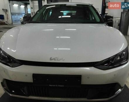Белый Киа EV6, объемом двигателя 0 л и пробегом 182 тыс. км за 23900 $, фото 16 на Automoto.ua