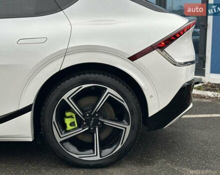 Білий Кіа EV6, об'ємом двигуна 0 л та пробігом 27 тис. км за 29490 $, фото 14 на Automoto.ua