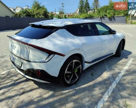Белый Киа EV6, объемом двигателя 0 л и пробегом 3 тыс. км за 35500 $, фото 2 на Automoto.ua