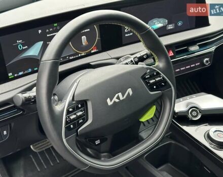 Білий Кіа EV6, об'ємом двигуна 0 л та пробігом 27 тис. км за 29490 $, фото 31 на Automoto.ua