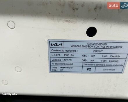 Белый Киа EV6, объемом двигателя 0 л и пробегом 66 тыс. км за 24000 $, фото 17 на Automoto.ua