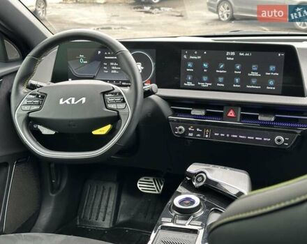 Білий Кіа EV6, об'ємом двигуна 0 л та пробігом 27 тис. км за 29490 $, фото 49 на Automoto.ua
