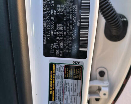 Киа EV6 2023 в Ровно на Automoto.ua Белый Киа EV6, объемом двигателя 0 л и пробегом 20 тыс. км за 27000 $, фото 10 на Automoto.ua