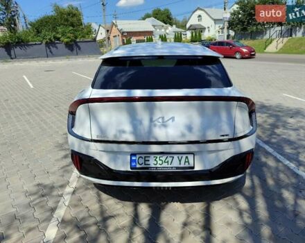 Белый Киа EV6, объемом двигателя 0 л и пробегом 3 тыс. км за 35500 $, фото 3 на Automoto.ua