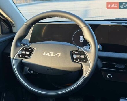 Білий Кіа EV6, об'ємом двигуна 0 л та пробігом 92 тис. км за 23900 $, фото 16 на Automoto.ua