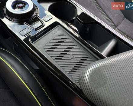 Белый Киа EV6, объемом двигателя 0 л и пробегом 8 тыс. км за 44500 $, фото 62 на Automoto.ua