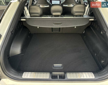 Белый Киа EV6, объемом двигателя 0 л и пробегом 8 тыс. км за 44500 $, фото 37 на Automoto.ua