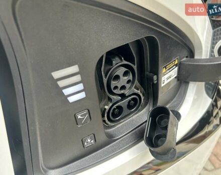 Белый Киа EV6, объемом двигателя 0 л и пробегом 7 тыс. км за 30999 $, фото 15 на Automoto.ua