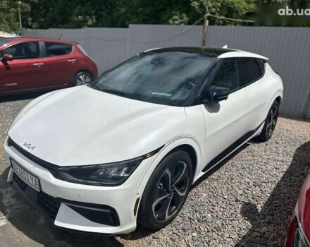 Белый Киа EV6, объемом двигателя 0 л и пробегом 7 тыс. км за 31999 $, фото 1 на Automoto.ua
