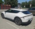 Белый Киа EV6, объемом двигателя 0 л и пробегом 24 тыс. км за 25200 $, фото 6 на Automoto.ua