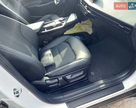 Белый Киа EV6, объемом двигателя 0 л и пробегом 66 тыс. км за 24000 $, фото 24 на Automoto.ua