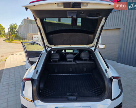 Белый Киа EV6, объемом двигателя 0 л и пробегом 62 тыс. км за 29500 $, фото 22 на Automoto.ua