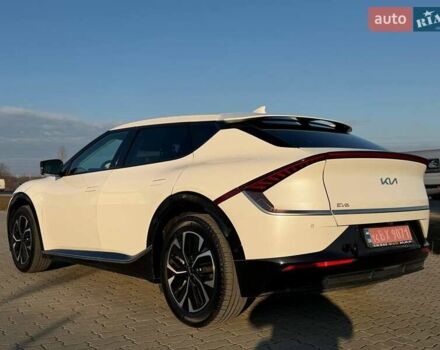 Білий Кіа EV6, об'ємом двигуна 0 л та пробігом 92 тис. км за 23900 $, фото 3 на Automoto.ua