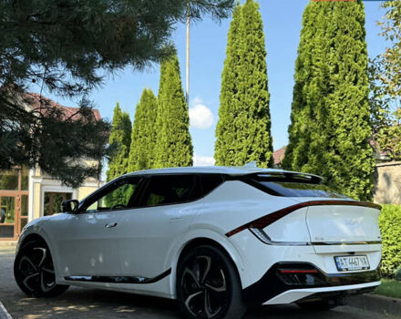 Белый Киа EV6, объемом двигателя 0 л и пробегом 61 тыс. км за 32000 $, фото 9 на Automoto.ua