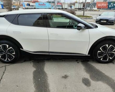 Белый Киа EV6, объемом двигателя 0 л и пробегом 3 тыс. км за 28200 $, фото 2 на Automoto.ua