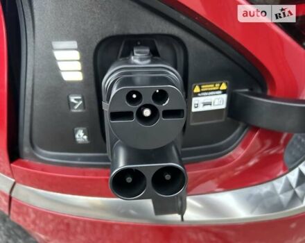 Белый Киа EV6, объемом двигателя 0 л и пробегом 7 тыс. км за 30999 $, фото 3 на Automoto.ua