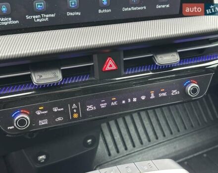 Білий Кіа EV6, об'ємом двигуна 0 л та пробігом 27 тис. км за 29490 $, фото 39 на Automoto.ua
