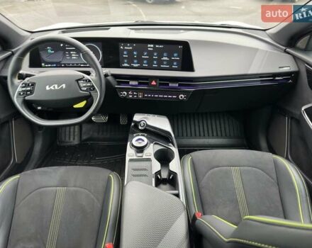 Білий Кіа EV6, об'ємом двигуна 0 л та пробігом 27 тис. км за 29490 $, фото 50 на Automoto.ua