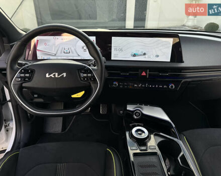 Белый Киа EV6, объемом двигателя 0 л и пробегом 8 тыс. км за 44500 $, фото 79 на Automoto.ua