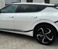 Белый Киа EV6, объемом двигателя 0 л и пробегом 7 тыс. км за 30999 $, фото 7 на Automoto.ua
