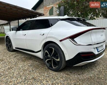 Білий Кіа EV6, об'ємом двигуна 0 л та пробігом 24 тис. км за 31500 $, фото 2 на Automoto.ua
