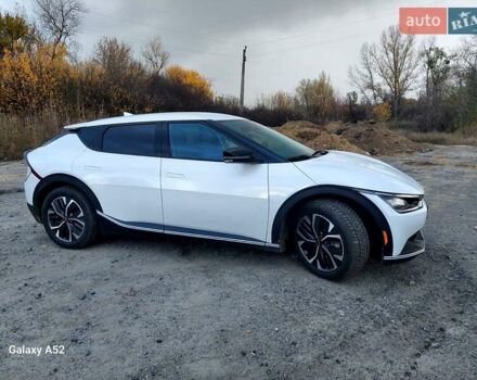 Белый Киа EV6, объемом двигателя 0 л и пробегом 67 тыс. км за 23700 $, фото 9 на Automoto.ua