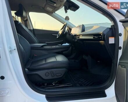 Білий Кіа EV6, об'ємом двигуна 0 л та пробігом 92 тис. км за 23900 $, фото 24 на Automoto.ua