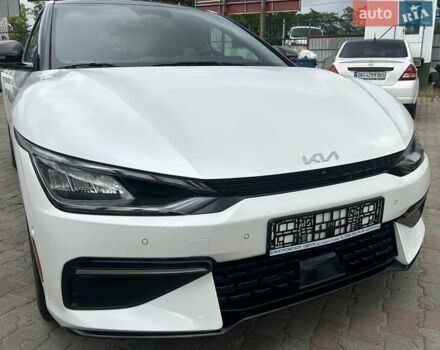 Белый Киа EV6, объемом двигателя 0 л и пробегом 7 тыс. км за 30999 $, фото 9 на Automoto.ua