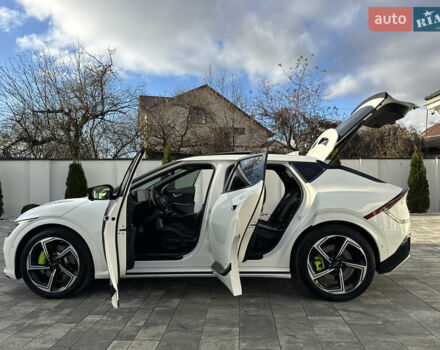 Белый Киа EV6, объемом двигателя 0 л и пробегом 8 тыс. км за 44500 $, фото 35 на Automoto.ua