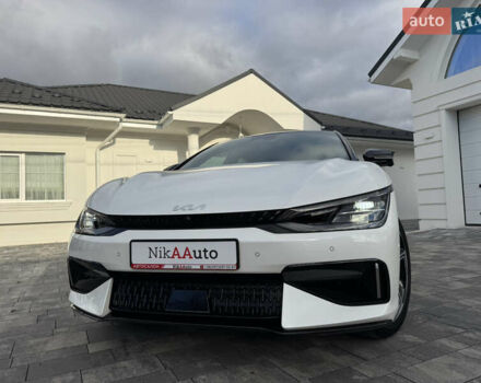 Белый Киа EV6, объемом двигателя 0 л и пробегом 8 тыс. км за 44500 $, фото 7 на Automoto.ua