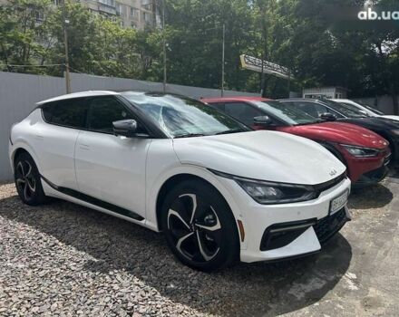 Белый Киа EV6, объемом двигателя 0 л и пробегом 7 тыс. км за 31999 $, фото 5 на Automoto.ua