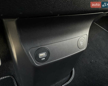 Белый Киа EV6, объемом двигателя 0 л и пробегом 8 тыс. км за 44500 $, фото 76 на Automoto.ua