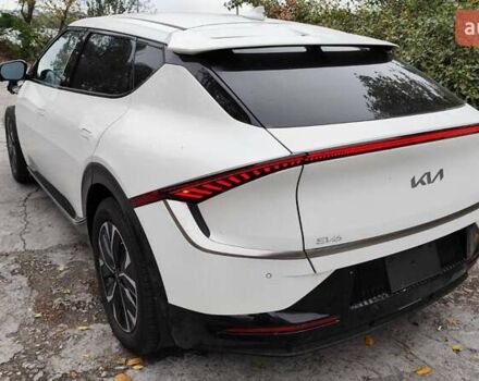 Білий Кіа EV6, об'ємом двигуна 0 л та пробігом 2 тис. км за 22000 $, фото 3 на Automoto.ua