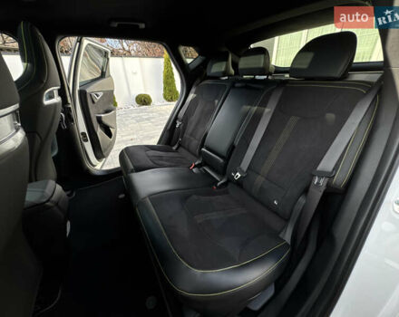 Белый Киа EV6, объемом двигателя 0 л и пробегом 8 тыс. км за 44500 $, фото 46 на Automoto.ua