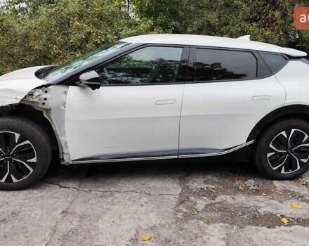 Білий Кіа EV6, об'ємом двигуна 0 л та пробігом 2 тис. км за 22000 $, фото 12 на Automoto.ua