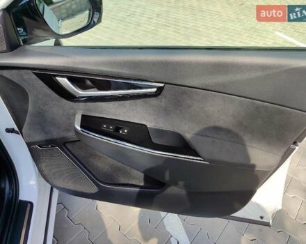 Белый Киа EV6, объемом двигателя 0 л и пробегом 3 тыс. км за 35500 $, фото 29 на Automoto.ua