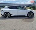 Белый Киа EV6, объемом двигателя 0 л и пробегом 6 тыс. км за 37899 $, фото 4 на Automoto.ua