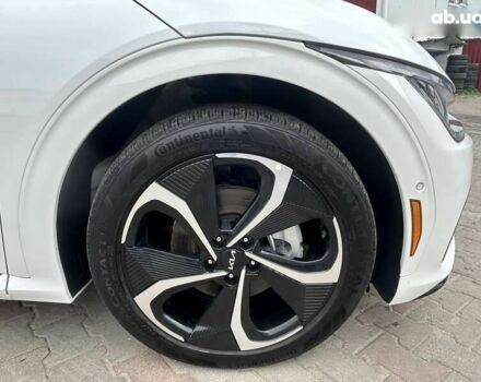 Белый Киа EV6, объемом двигателя 0 л и пробегом 7 тыс. км за 31999 $, фото 12 на Automoto.ua