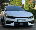Белый Киа EV6, объемом двигателя 0 л и пробегом 61 тыс. км за 32000 $, фото 1 на Automoto.ua