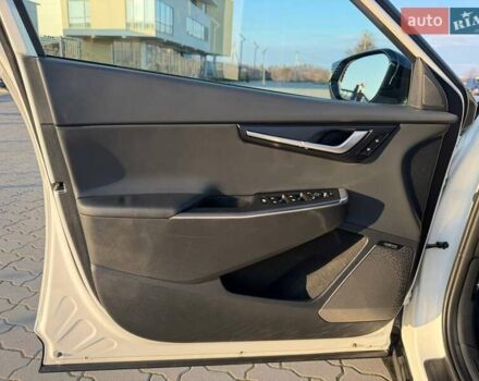 Білий Кіа EV6, об'ємом двигуна 0 л та пробігом 92 тис. км за 23900 $, фото 39 на Automoto.ua