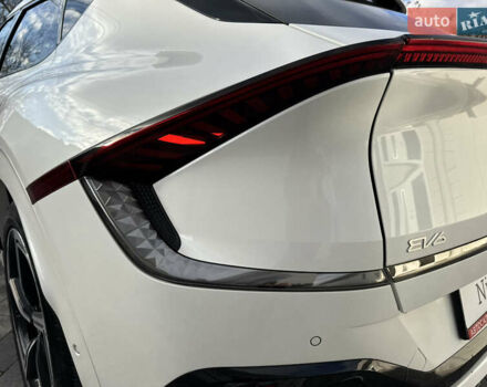 Белый Киа EV6, объемом двигателя 0 л и пробегом 8 тыс. км за 44500 $, фото 30 на Automoto.ua