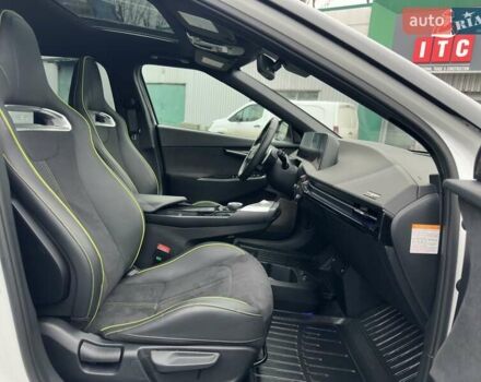 Білий Кіа EV6, об'ємом двигуна 0 л та пробігом 27 тис. км за 29490 $, фото 44 на Automoto.ua