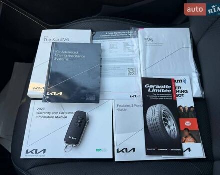 Білий Кіа EV6, об'ємом двигуна 0 л та пробігом 92 тис. км за 23900 $, фото 51 на Automoto.ua