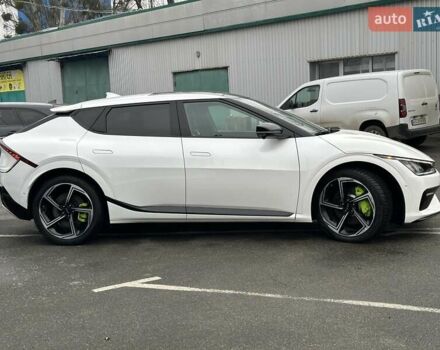 Білий Кіа EV6, об'ємом двигуна 0 л та пробігом 27 тис. км за 29490 $, фото 5 на Automoto.ua