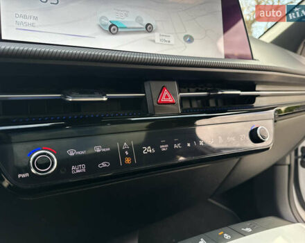 Белый Киа EV6, объемом двигателя 0 л и пробегом 8 тыс. км за 44500 $, фото 69 на Automoto.ua