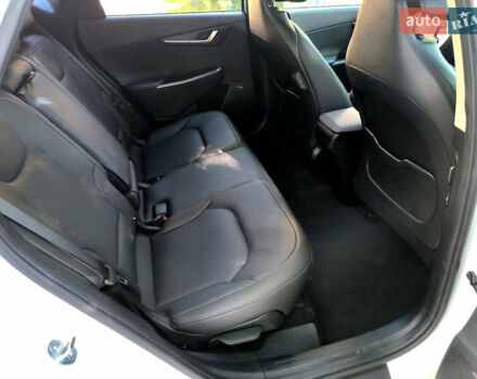 Киа EV6 2023 в Ровно на Automoto.ua Белый Киа EV6, объемом двигателя 0 л и пробегом 20 тыс. км за 27000 $, фото 9 на Automoto.ua