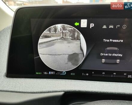 Белый Киа EV6, объемом двигателя 0 л и пробегом 3 тыс. км за 28200 $, фото 6 на Automoto.ua